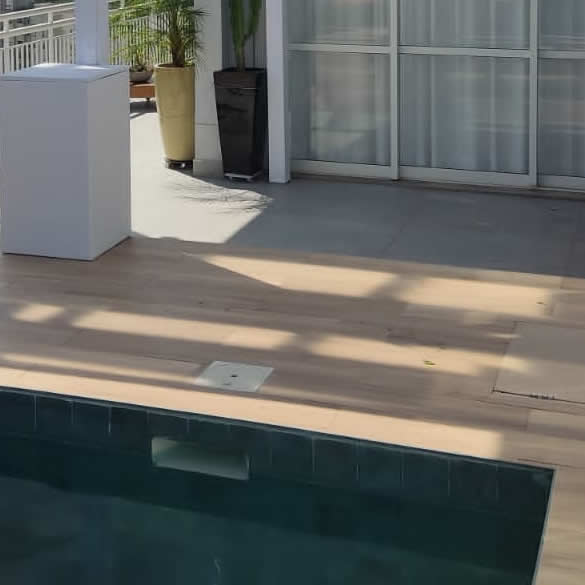 Tablado sobre Piscina Tablado sobre Piscina